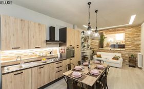 Geppi'S Apartments